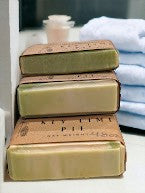 Lime green soap with cream swirl accents. Scented with Key Lime Pie fragrance oil. Each stamp is stamped with dolphins, sea horses or clown fish. Soap features Hemp Oil, Shea Butter, Goat Milk, Kaolin clay and colloidal oats. Available in regular, small and travel / guest sized bars.