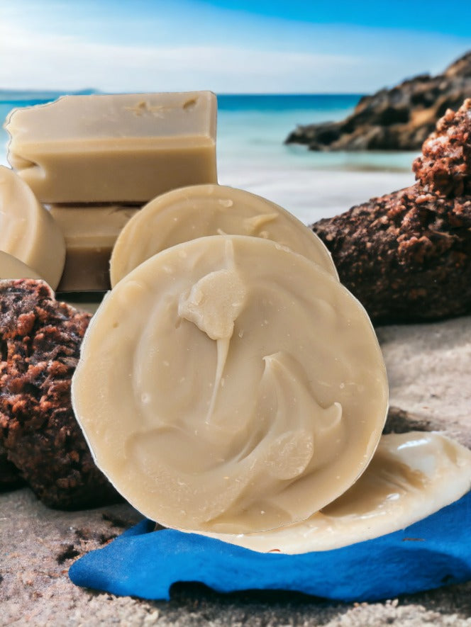 Aleppo bar soap is a natural, handcrafted soap that is also known as Ghar soap, Savon d'Alep or Alep Soap. In this modern 'twisted' handmade version, we've a few more natural ingredients to amp up the dreaminess of this ancient natural soap. CSS Twisted Aleppo handcrafted soap has been cured for a minimum of 9 months. As it cures, the exterior of the soap takes on a lovely golden hue while the interior retains a lovely green from the olive oil.