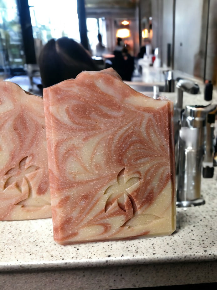 Fragrance free luxurious unisex soap bar with simple swirls colored by natural clays (Kaolin & Rose Clay), while the nutrient dense stars of the show: Hemp Oil, Cocoa, Shea Butters along with heavy cream & tussah silk give this soap bar a mega-creamy & luxurious feeling on the skin.